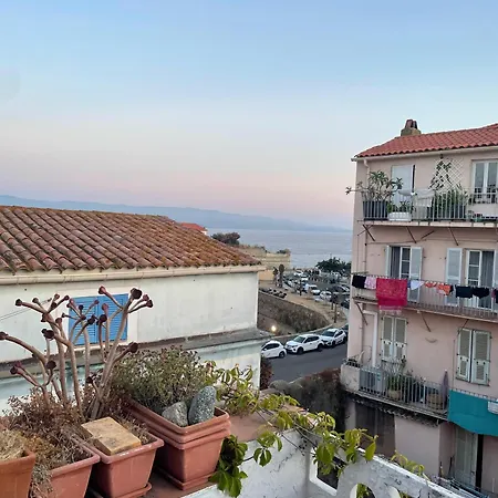 Du Cheval Blanc Värdshus Ajaccio (Corsica)