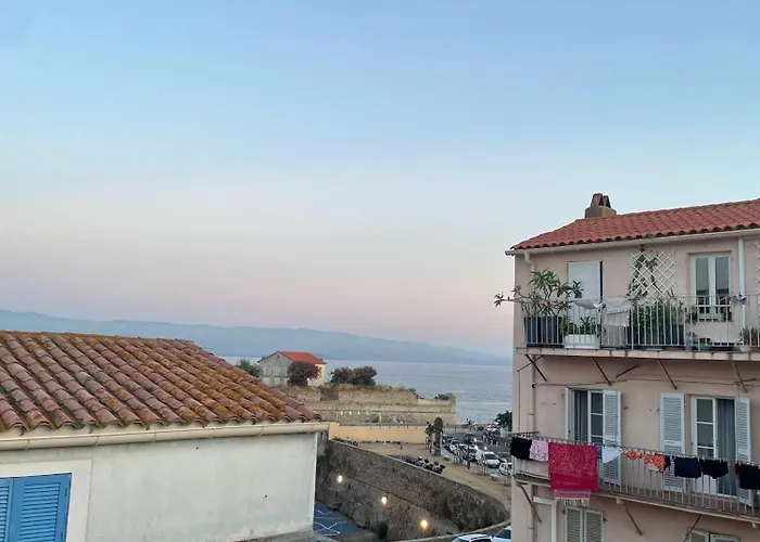 Du Cheval Blanc 3* Ajaccio (Corsica)