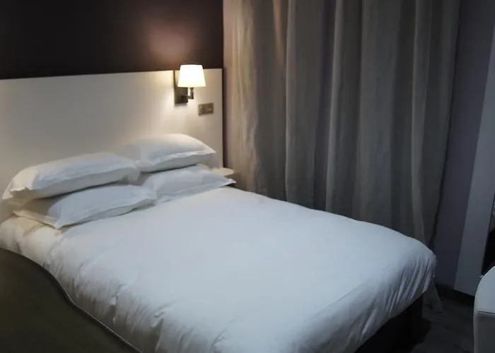 イン Du Cheval Blanc 3*